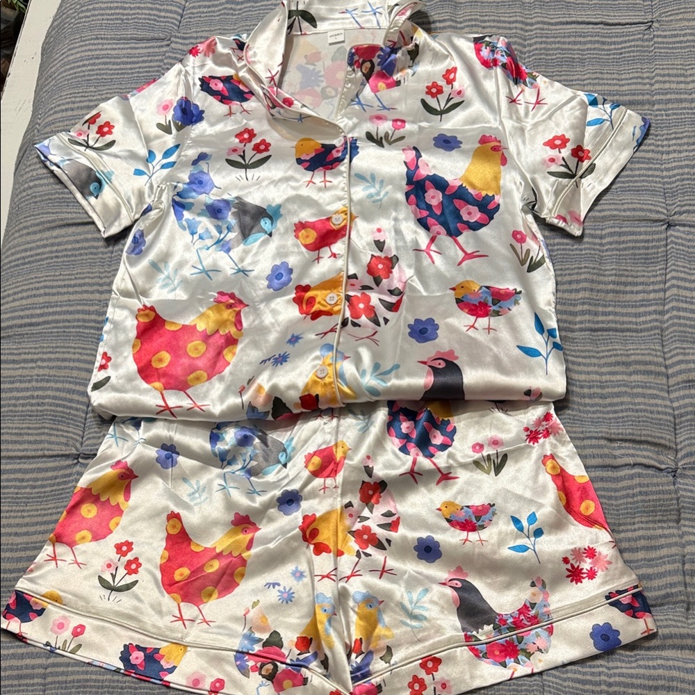 Colorful  Pajamas with Chicken Print